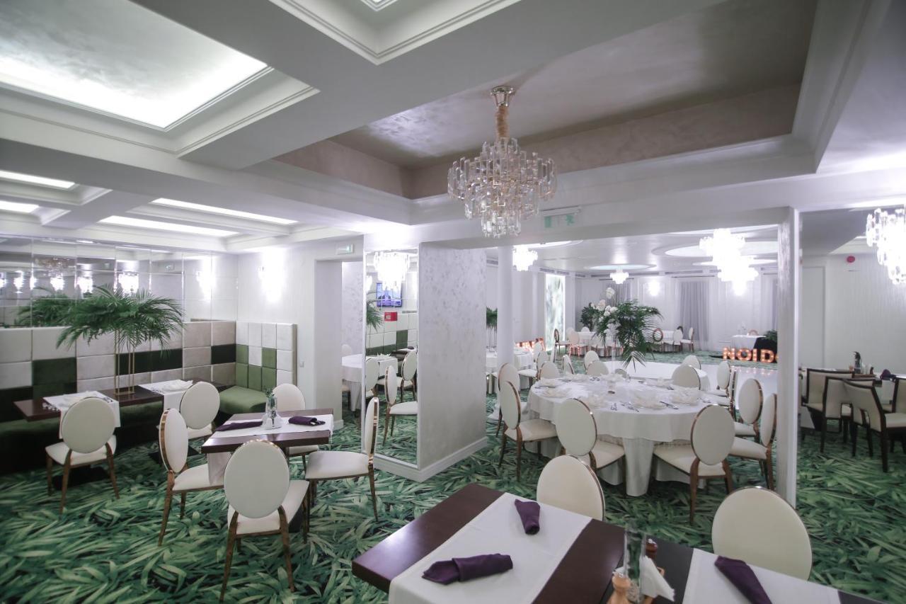 Hotel Relax Craiova Bagian luar foto